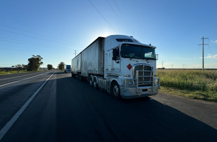 紧急补货、常规发货、大件运输：美国卡派不同场景方案选择