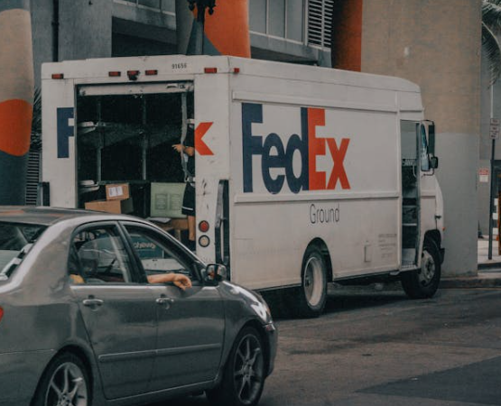 FedEx超大件发货避坑：哪些尺寸会导致仓库拒收或额外扣费？