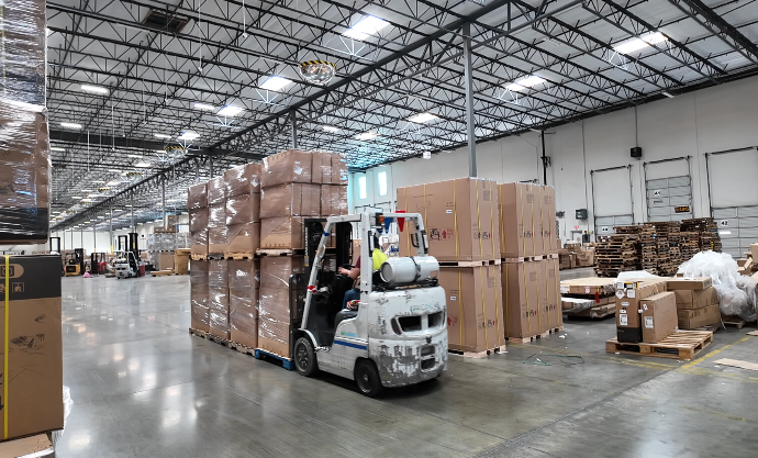 中大件家具出海：海外仓如何解决尾程卡派预约、送货上门与退货维修？