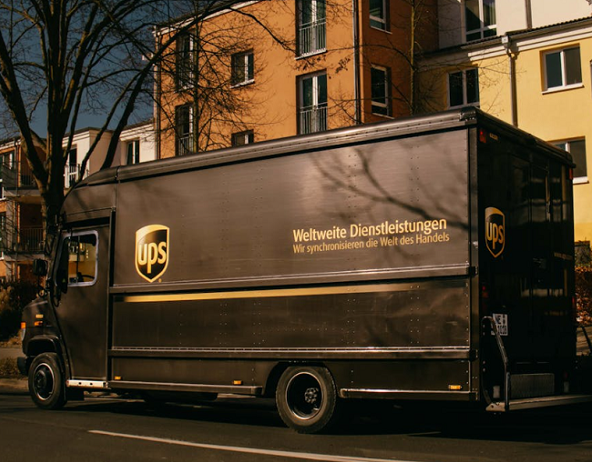 别再直接去官网打单了！UPS 省钱的三个底层逻辑