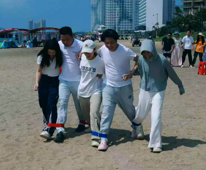 五人四足 五人四足